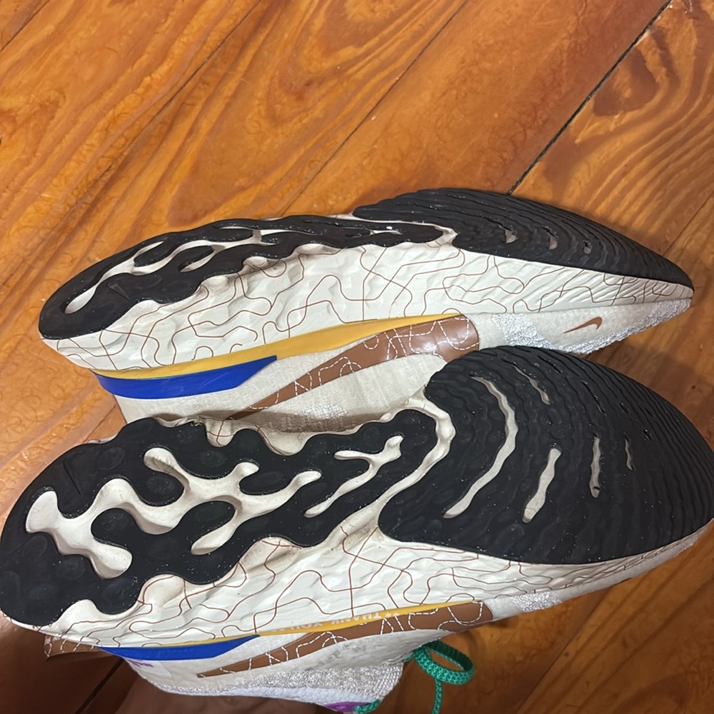 Nike React Special Edition Running Shoes - image 5